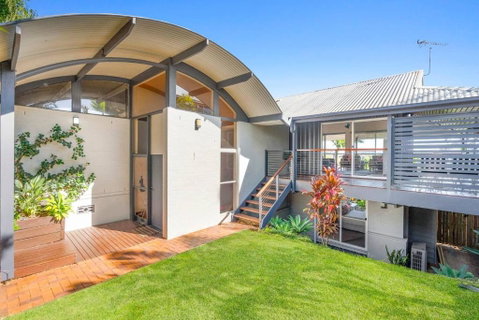 Paradise Palms - Resort Retreat With Panoramic Views - Sunshine Coast Tourism 2