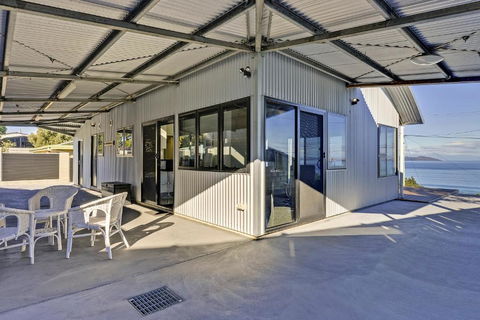 Park Beach Retreat - Holiday Sunshine Coast 0