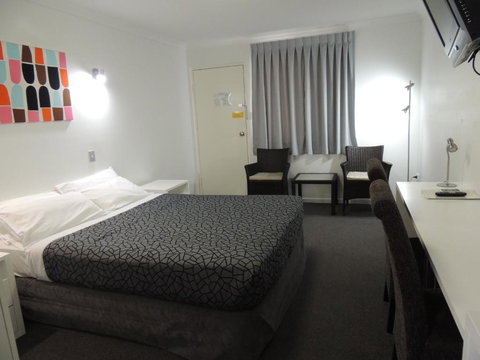Park View Motel - Sunshine Coast Tourism 1