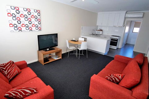 Parkview Motor Inn And Apartments - Sunshine Coast Tourism 3