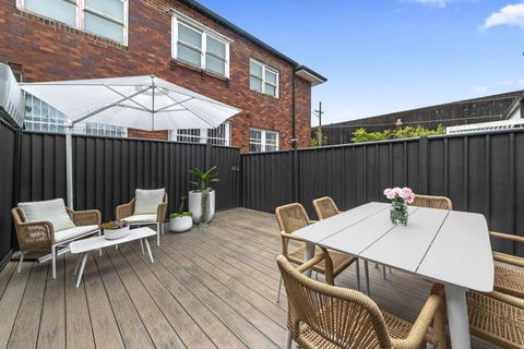 Peaceful 2 Bedroom With Private Backyard And BBQ - Holiday Sunshine Coast 0