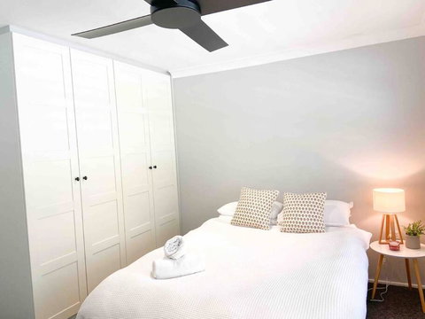 Peaceful Merewether Family Home - Sunshine Coast Tourism 0