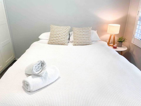 Peaceful Merewether Family Home - Sunshine Coast Tourism 3