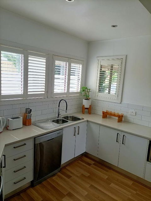 Peel Cottage - Sunshine Coast Tourism 2