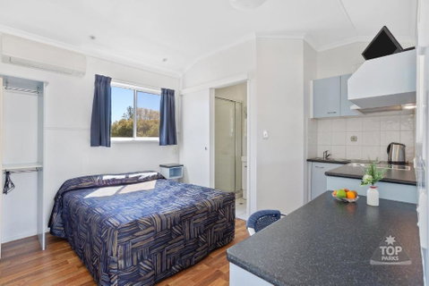 Pelican Rest Tourist Park - Sunshine Coast Tourism 0