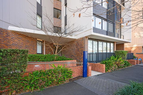 Penrith 3Br Apt Close ToTrain Station & Shopping - Holiday Sunshine Coast 2