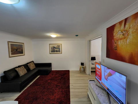 PERTH CBD APARTMENTS - Sunshine Coast Tourism 1