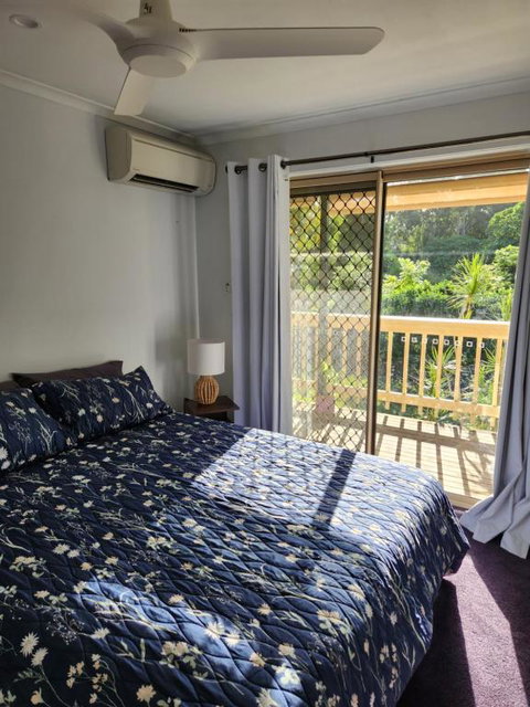 Poinciana Room - Holiday Sunshine Coast 0