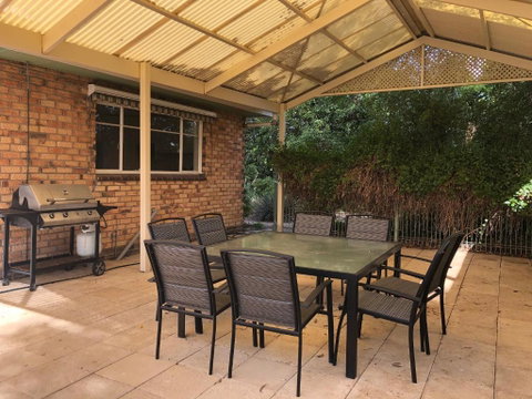 Pleasant View - Sunshine Coast Tourism 1