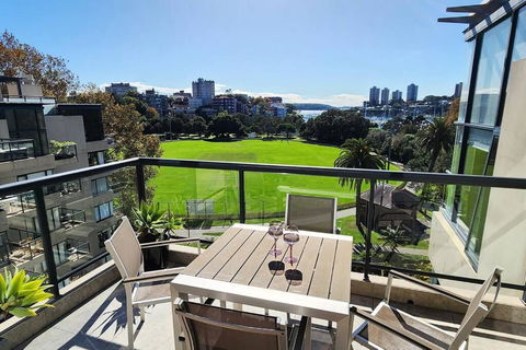 Penthouse With Private Terrace, Parking + 2 Pools - Sunshine Coast Tourism 2