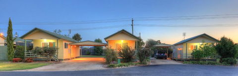 PepperTree Cabins, Kingaroy - Sunshine Coast Tourism 1
