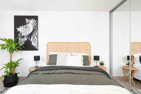 PERFECT STAY 2MIN By WALK TO THE BEACH FREE PARKING - Sunshine Coast Tourism 3