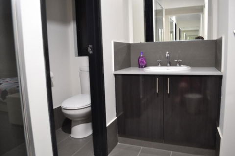 Perth Urban Lodge - Holiday Sunshine Coast 2