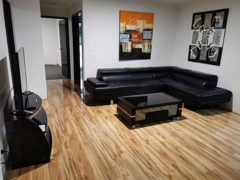 Perth Urban Lodge - Holiday Sunshine Coast 0