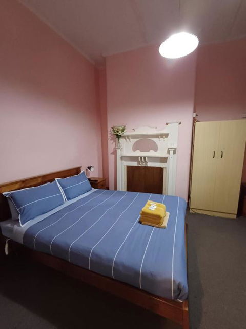 PETERBOROUGH HOTEL - Sunshine Coast Tourism 2