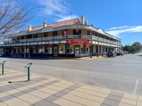 PETERBOROUGH HOTEL - Sunshine Coast Tourism 0