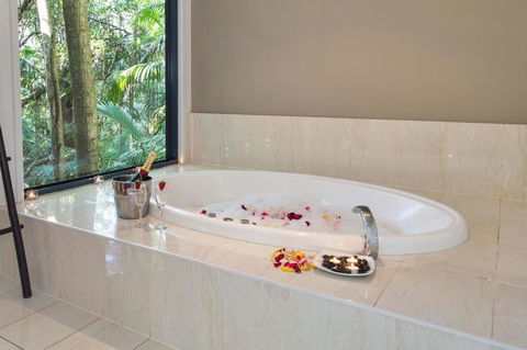 Pethers Rainforest Retreat - Sunshine Coast Tourism 2