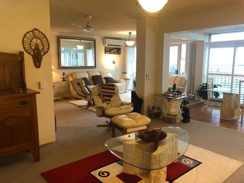 Phoenixonking - Sunshine Coast Tourism 2