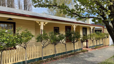 Picketts Cottage - Sunshine Coast Tourism 3