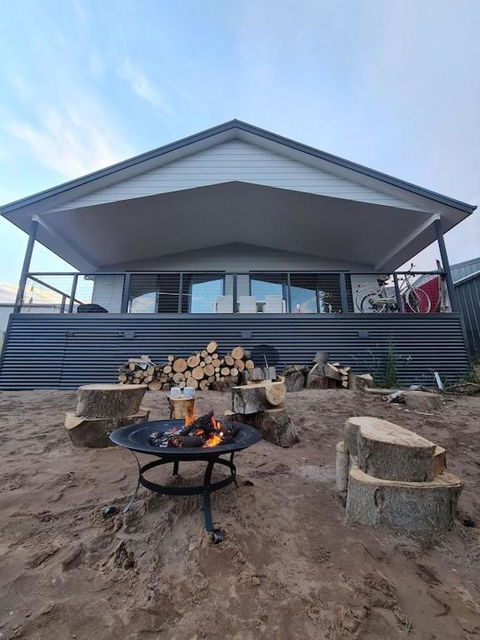 PIECE OF PARADISE, Huge 4 Bedroom Haven - Sunshine Coast Tourism 1