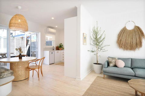 Pine At Arlos Glenelg South - Sunshine Coast Tourism 3