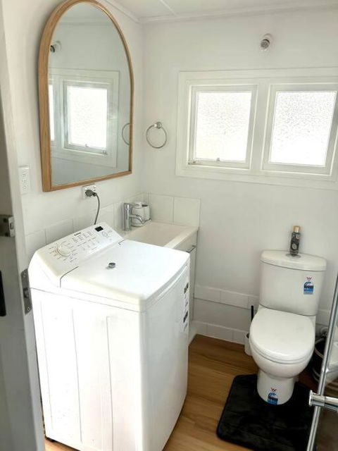 Pine Cottage - Holiday Sunshine Coast 2