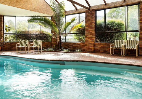 Pinnacle Holiday Lodge - Holiday Sunshine Coast 0
