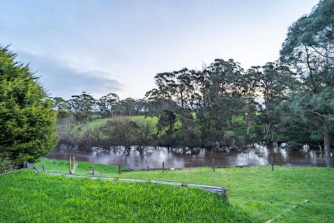Platypus Waters B&B - Sunshine Coast Tourism 3