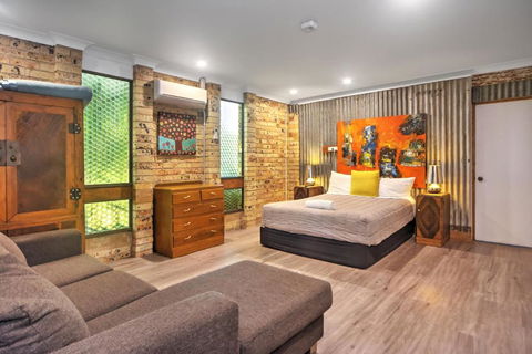 Pleasant Way River Lodge - Sunshine Coast Tourism 2