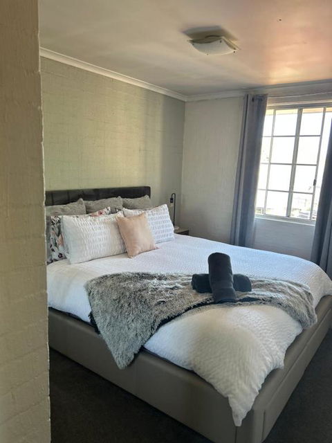 Plush 2 Bedroom Apartment Kingston - Sunshine Coast Tourism 0
