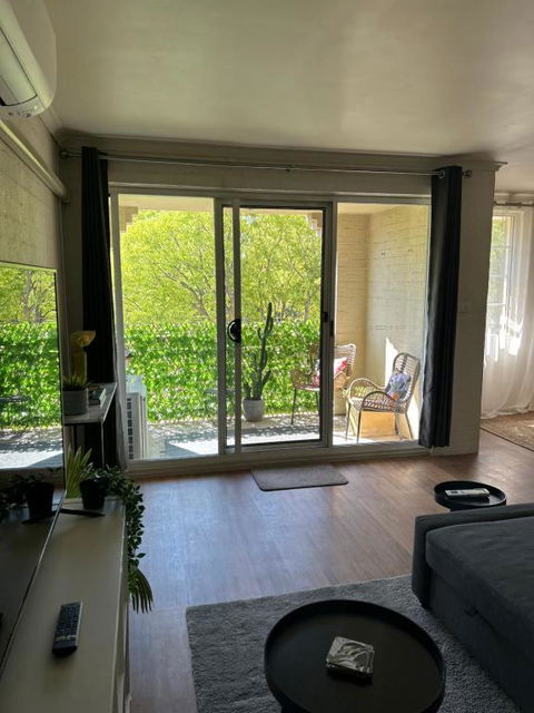 Plush 2 Bedroom Apartment Kingston - Sunshine Coast Tourism 2