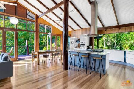 Pole Home In Paradise @ Kuranda - Sunshine Coast Tourism 1