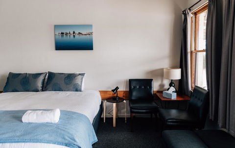 Port Albert Motel - Sunshine Coast Tourism 1