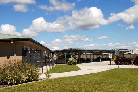 Port Denison Motor Inn - Sunshine Coast Tourism 3