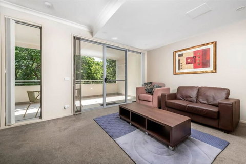 Quiet Apartment In Braddon ACT - Sunshine Coast Tourism 2