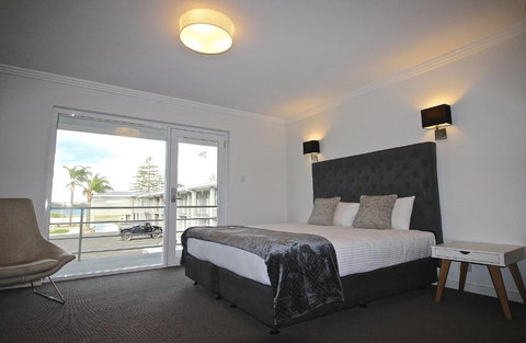 Quays Hotel - Holiday Sunshine Coast 0