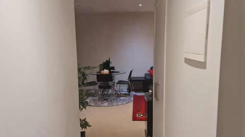 Qure Restaurant And Apartments Canberra Bruce - Holiday Sunshine Coast 2