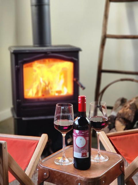 Red Door Collective - RDC Vineyard Estate, Luxury Adult Only Stay - Sunshine Coast Tourism 2