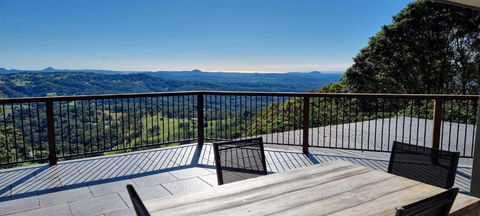 Potters Place Montville - Sunshine Coast Tourism 0