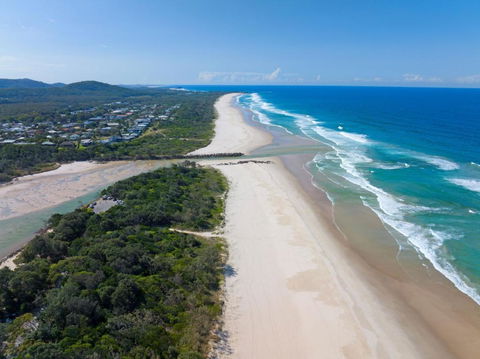 Pottsville Beach Motel - Sunshine Coast Tourism 2