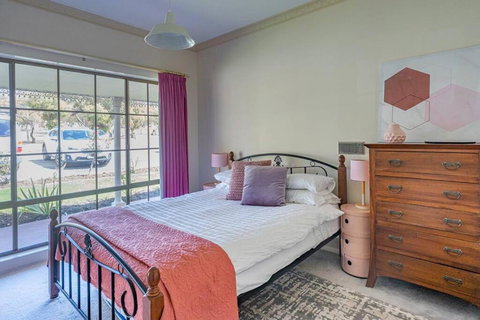 Prestigious Expansive Home With Almost Everything - Sunshine Coast Tourism 1