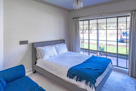 Prestigious Expansive Home With Almost Everything - Sunshine Coast Tourism 2