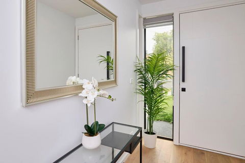 Preston Lux House 5 Bed 5 Bath - Sunshine Coast Tourism 1