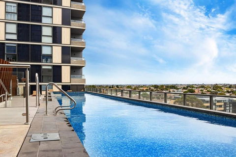 Pride Moonee Ponds 1B2B Nest - Sunshine Coast Tourism 0