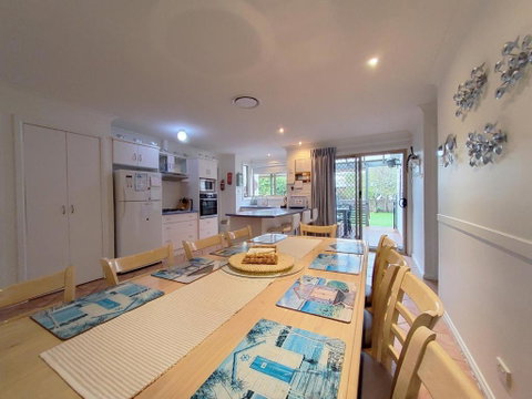 PRIN66C - Blue Seas - Holiday Sunshine Coast 3