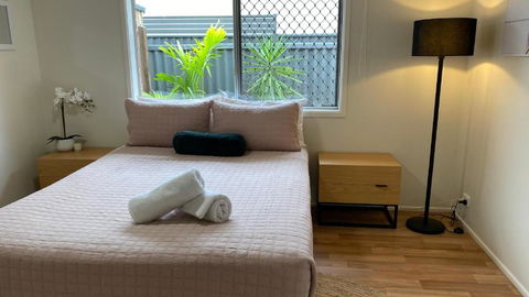 Private Guesthouse - Pet Friendly - Walk To Beach - Sunshine Coast Tourism 2