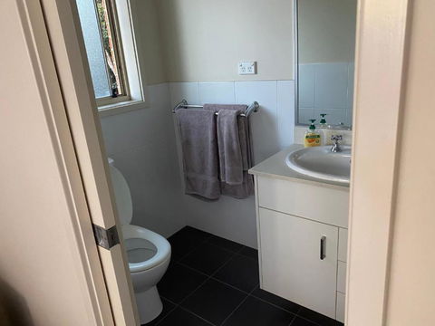 Private Room With Ensuite And Parking Close To Wollongong CBD - Sunshine Coast Tourism 3