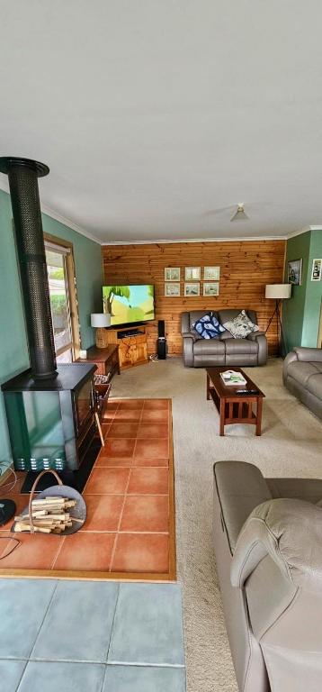 Prom Coast - Beach Abode - Sandy Point - Sunshine Coast Tourism 3