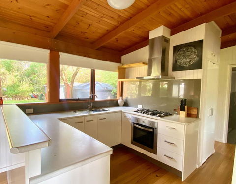 Prom Coast Oasis - Sandy Point - Sunshine Coast Tourism 1
