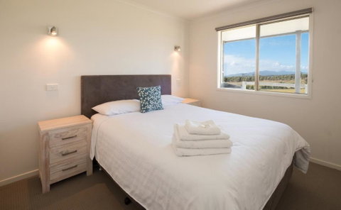 Prom Gate Getaway - Sunshine Coast Tourism 2